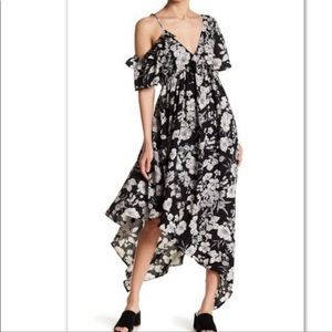 FATE by LFD Floral Black/White Midi Dress